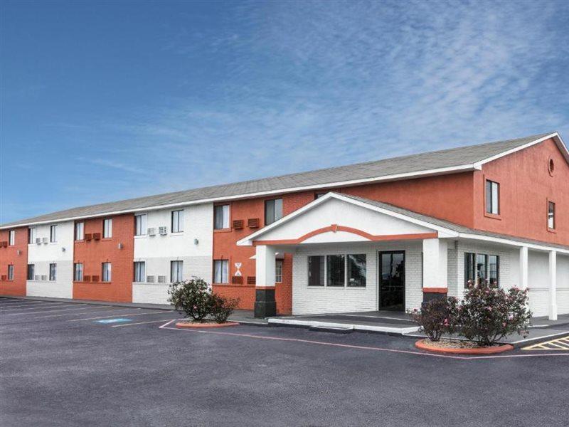 Howard Johnson By Wyndham Near Schlitterbahn New Braunfels Eksteriør bilde