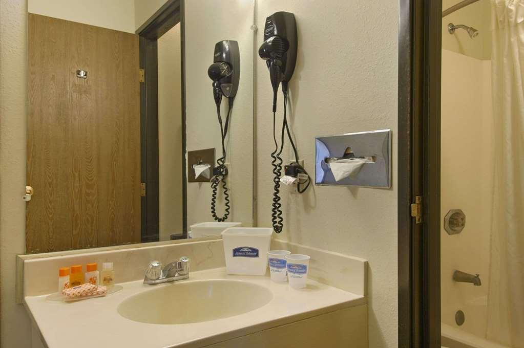 Howard Johnson By Wyndham Near Schlitterbahn New Braunfels Eksteriør bilde