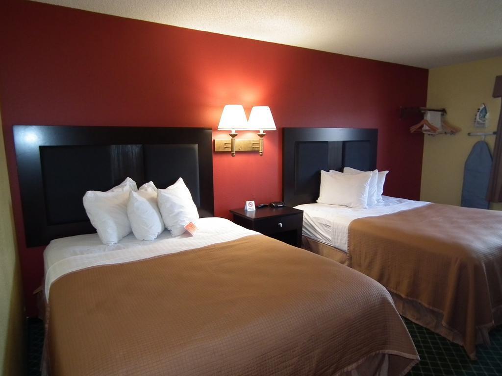 Howard Johnson By Wyndham Near Schlitterbahn New Braunfels Eksteriør bilde